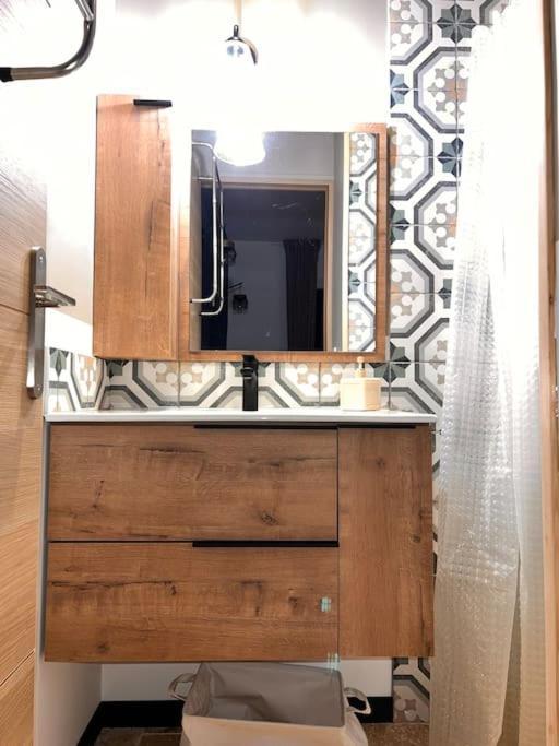Loft Pied De Coline Au Calme Daire Ginasservis Dış mekan fotoğraf